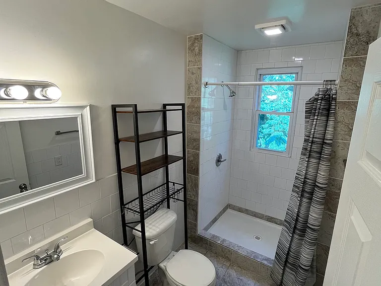 420 Pine Ave — Photo 13