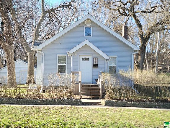 2nd image of 2910 Garretson Ave