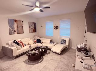 1742 Chatsworth Cir, Saint Cloud, FL 34771