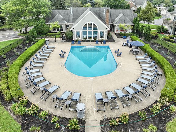 3rd image of 6146 Perimeter Lakes Dr #8-6095