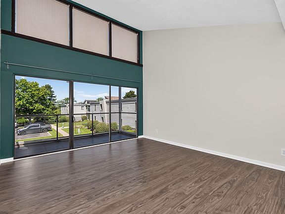 5th image of 105 Winding Way Unit C
