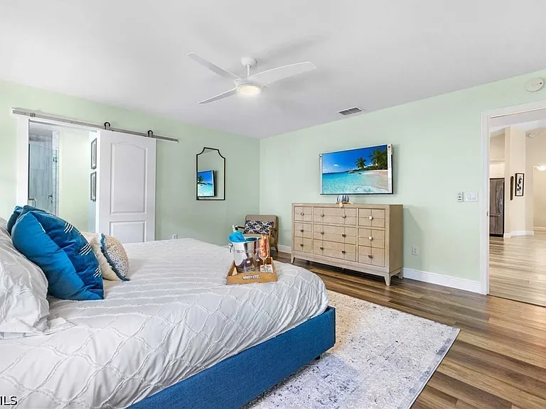 2307 SW 40th St — Photo 11