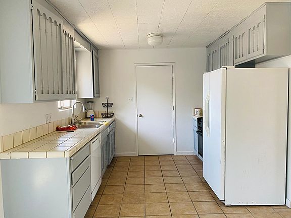 4th image of 28381 S Macarthur Dr