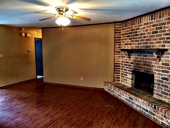 Another picture of the den