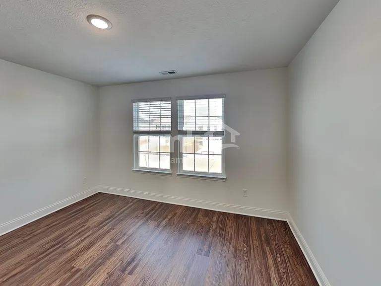 8428 Merlin Dr — Photo 16