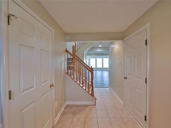 5th image of 4596 Jasmine Dr