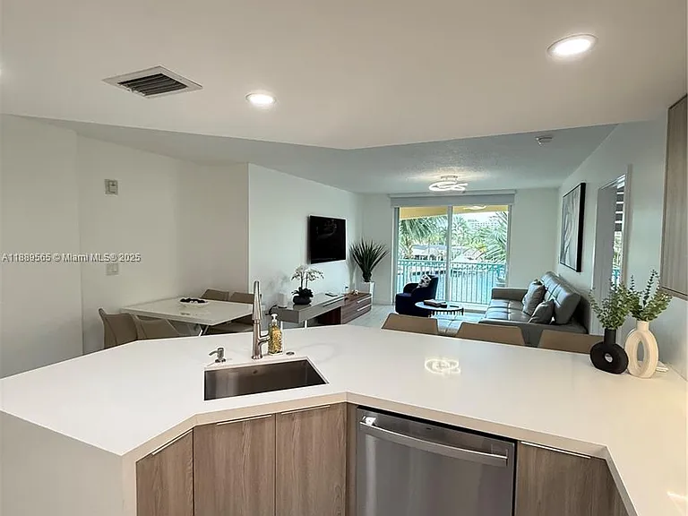 201 Golden Isles Dr #302 — Photo 3