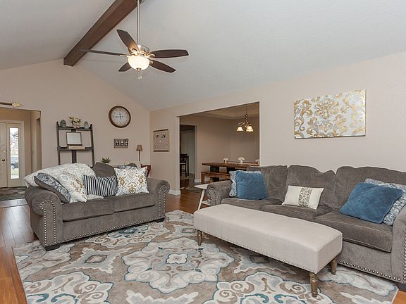 4th image of 6943 Morningdew Blvd