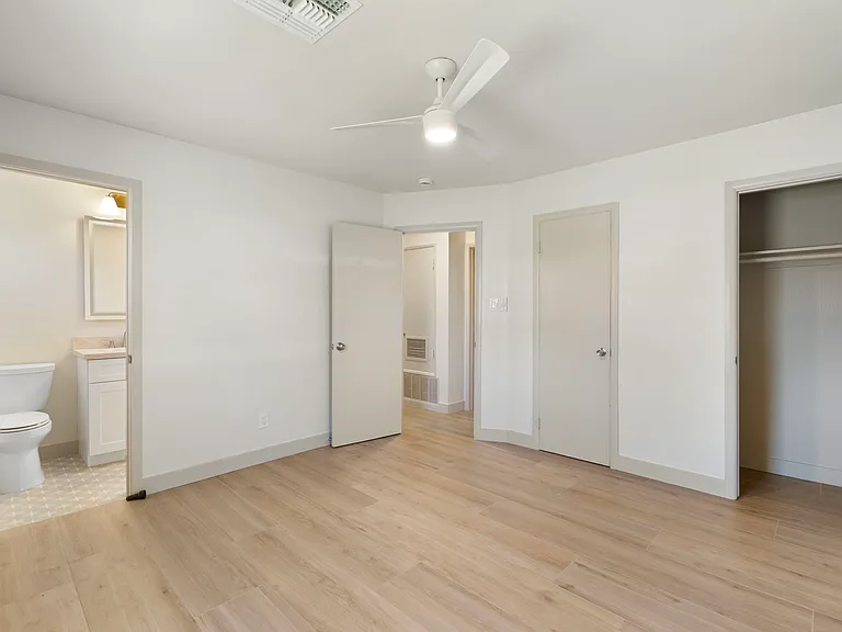 Primary suite