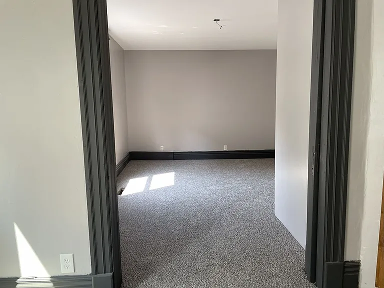 407 E Center St #LOWER — Photo 24