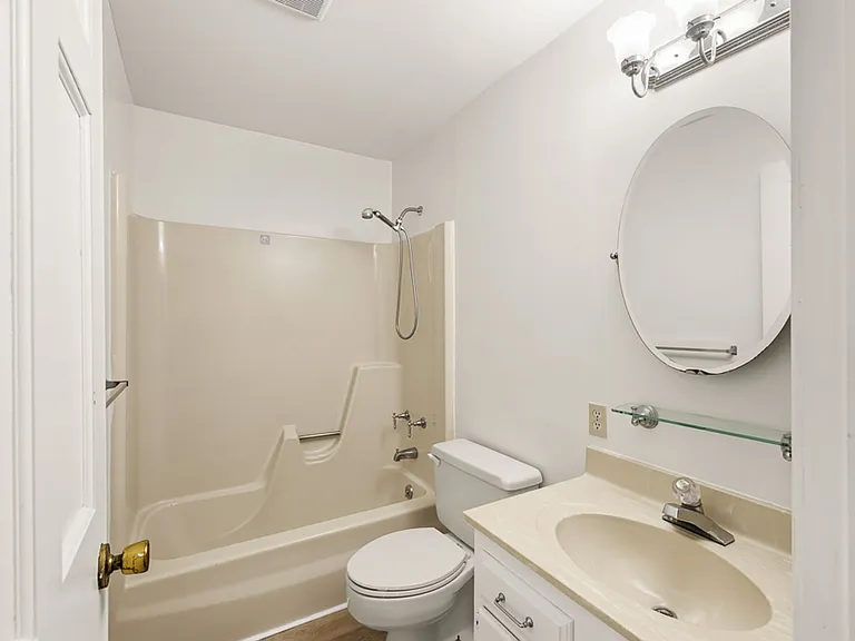 512 Bonsack Ct — Photo 43