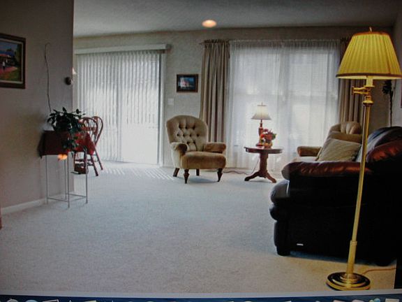 2nd image of 1328 Truman Pl