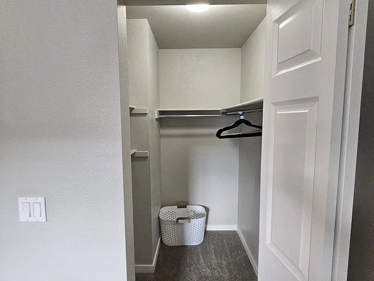 380 Paradise Cir #D5 — Photo 12