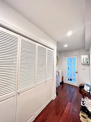 Rented by Mae Equities | media 9