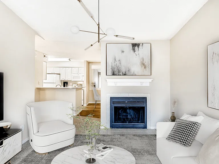 Summers Crossing Apartments — Photo 12