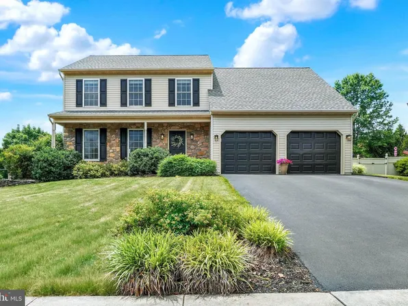 130 Bitternut Rd, Mount Wolf, PA 17347