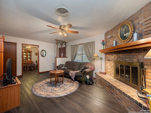 4th image of 311 Broadmoor Dr