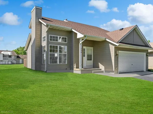 734 Redwood Ct, Genoa, IL 60135