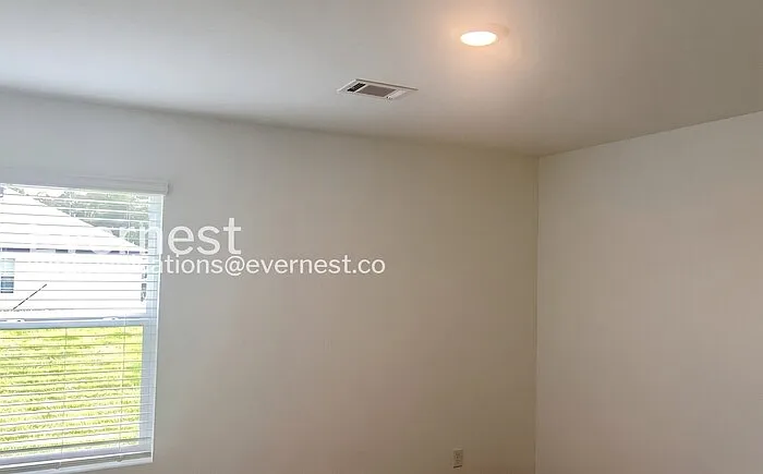 6681 Hollywood Ave — Photo 15