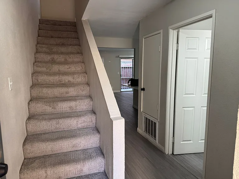 5237 Garden Ln — Photo 12