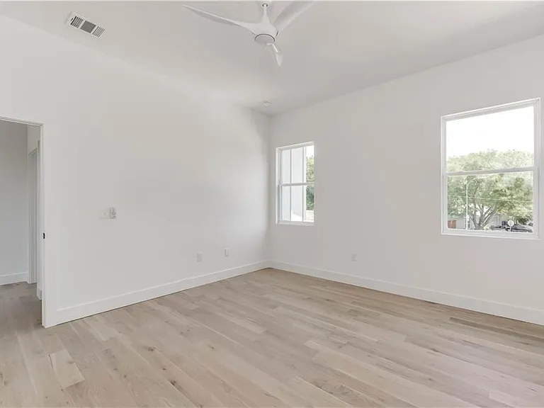 4800 Vinson Dr #B — Photo 25