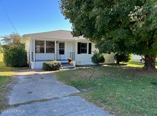 606 Cardwell St, Elizabeth City, NC 27909