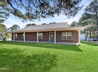4 E Robin Ln, Picayune, MS 39466