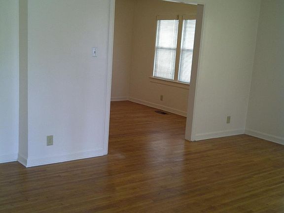 Living room dining room
