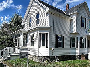 11 Kensington St, Lowell, MA 01852