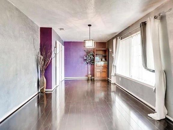 5th image of 305 Hanna Ave