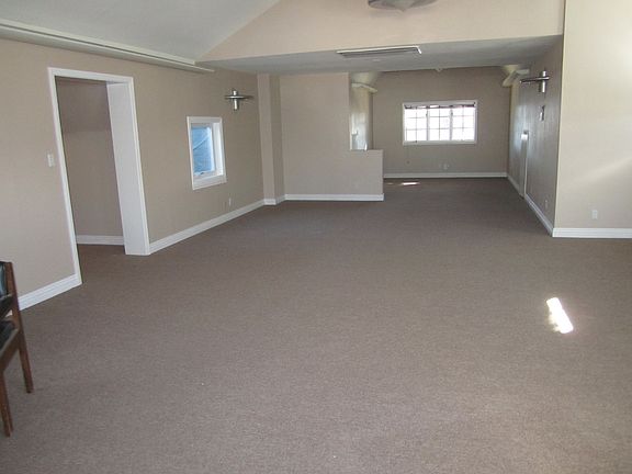 4th image of 602 S 10th St