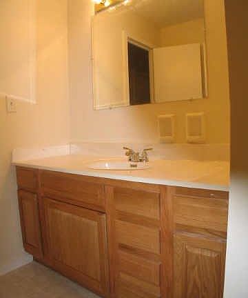 4th image of 3207 N Patton Dr