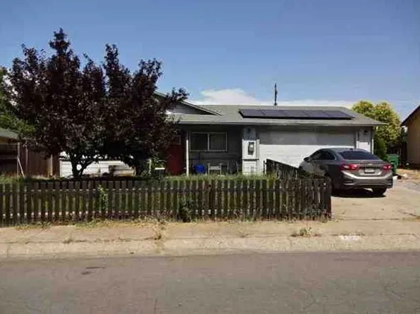 1417 Hemlock Ave, Anderson, CA 96007