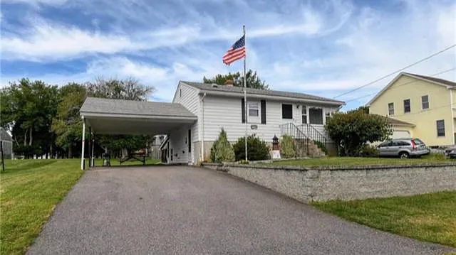 17 Frances Ave — Photo 1