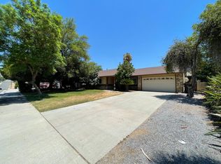 3356 Valencia Hill Dr, Riverside, CA 92507