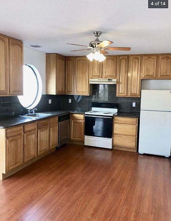 Kitchen- Dishwasher, Electric Oven/Stove and Garbage Disposal