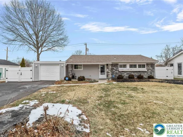 137 Idlewild Rd, Levittown, PA 19057