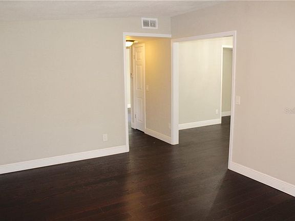 3rd image of 3036 Stanhope Ave