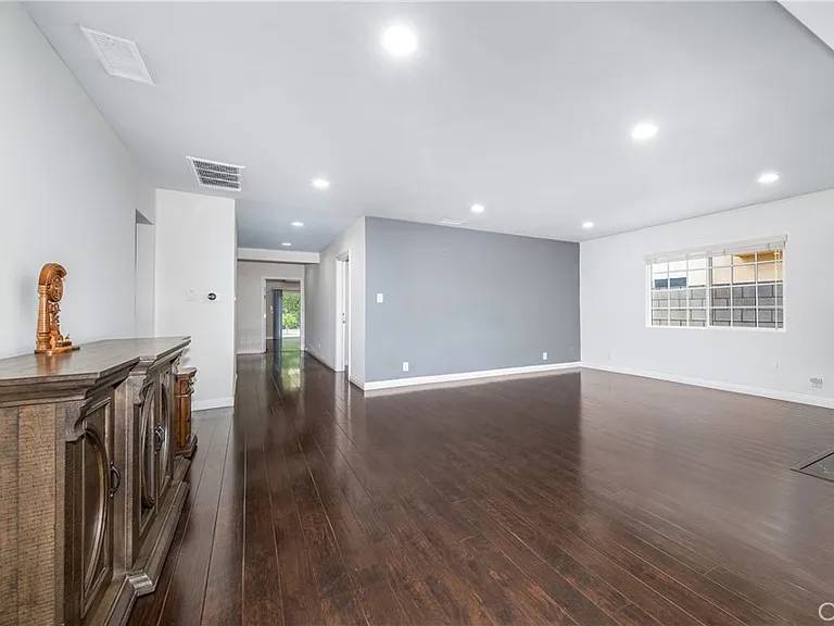 7938 Ventura Canyon Ave — Photo 6