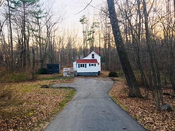 2nd image of 86 Crystal Lake Rd