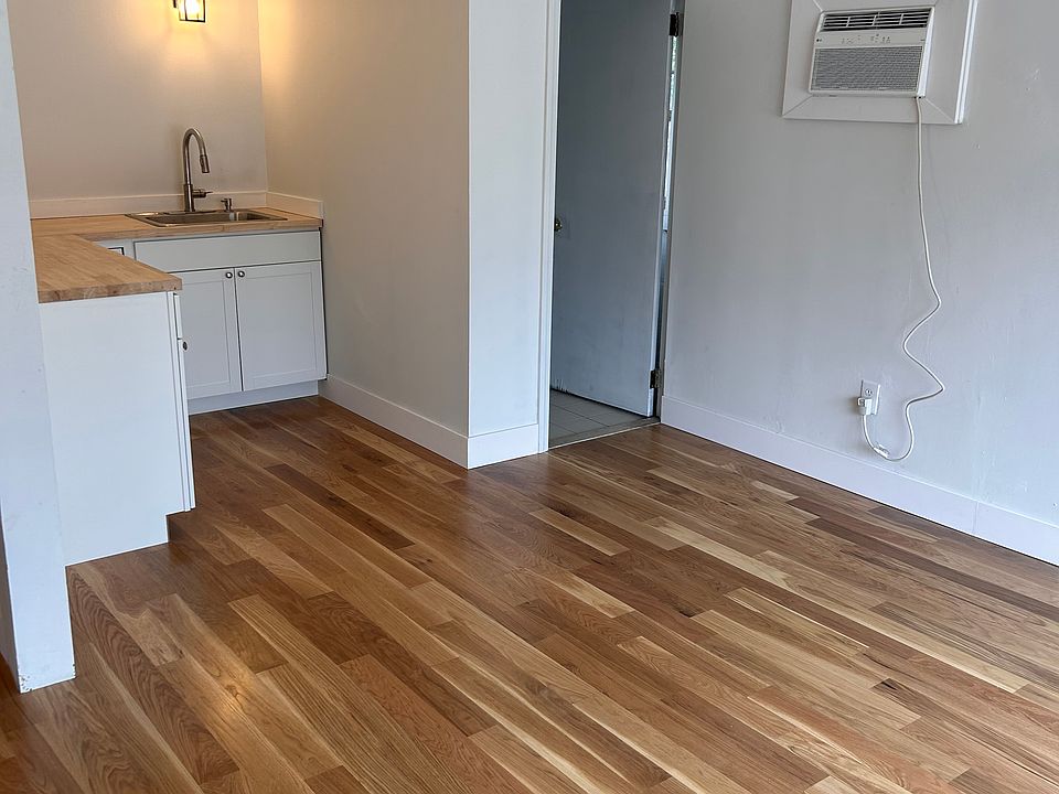 1st image of 383 Moodus Rd