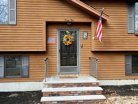 3rd image of 61 Martha Ave