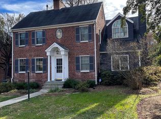 4534 19th St N, Arlington, VA 22207