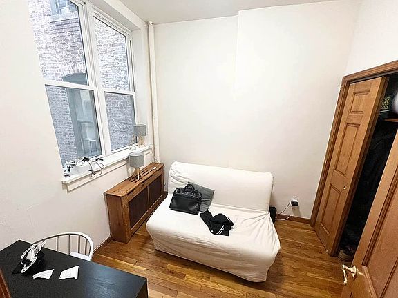 5th image of 118 W 83rd St APT 3C