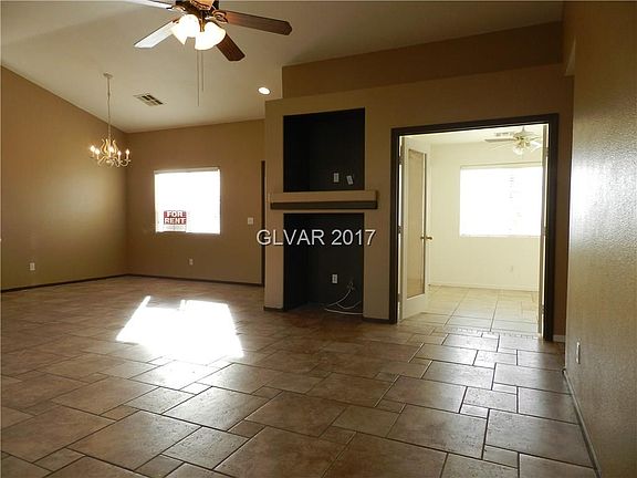 5th image of 2712 W El Campo Grande Ave #0