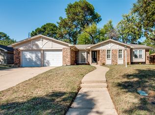 7321 Vanessa Dr, Fort Worth, TX 76112