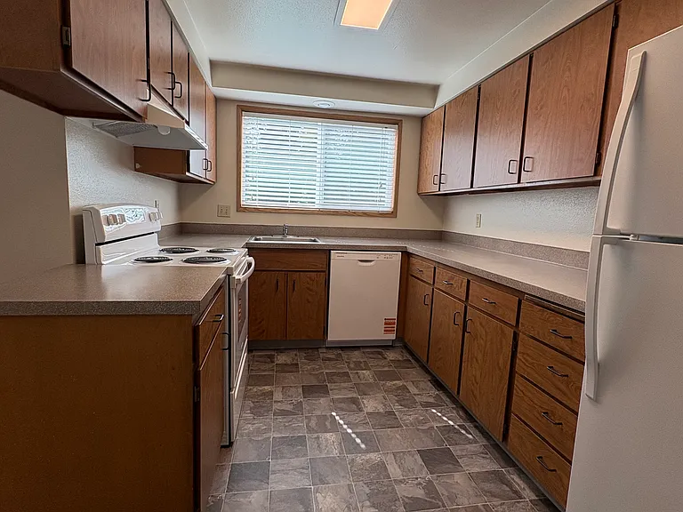 Chestnut Place Apartments — Photo 17