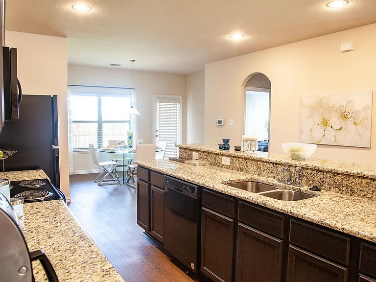 674 Edd Rd — Photo 7