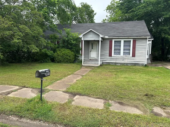 520 Allen Ave, Bonham, TX 75418