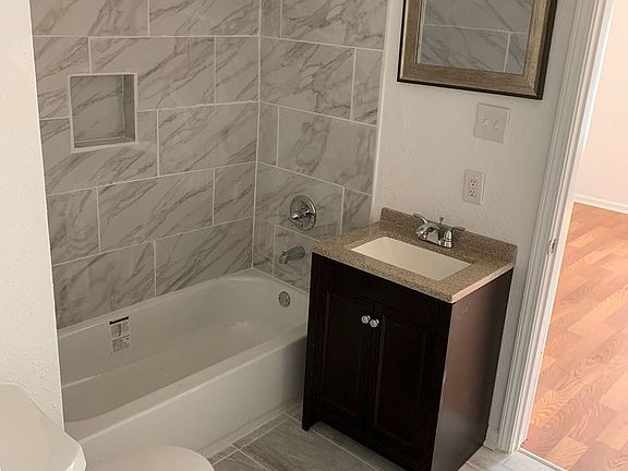 3rd image of 2585 Orange St #3